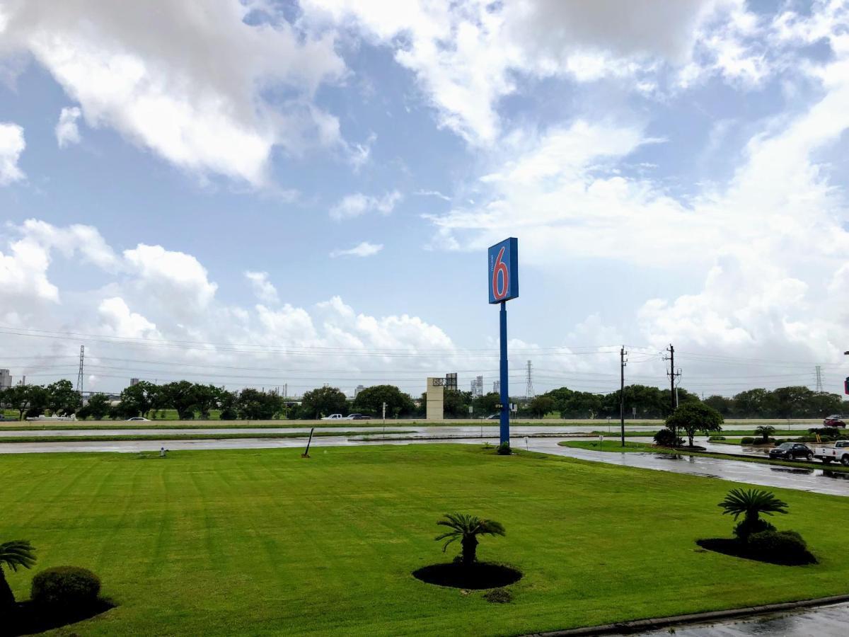Motel 6-Clute, Tx Zewnętrze zdjęcie